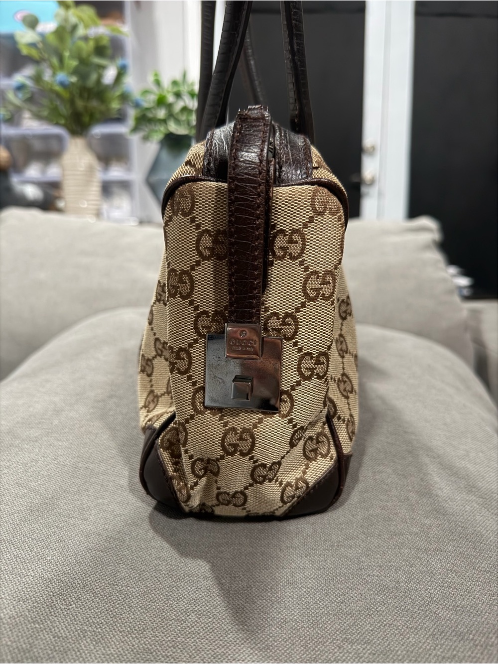 Gucci Brown Monogram Messenger Bag with Green and Red Center Stripe - Picture 2 of 8